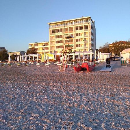 Hotel Atlantic Senigallia Exterior foto