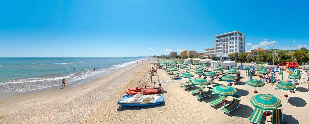 Hotel Atlantic Senigallia Exterior foto